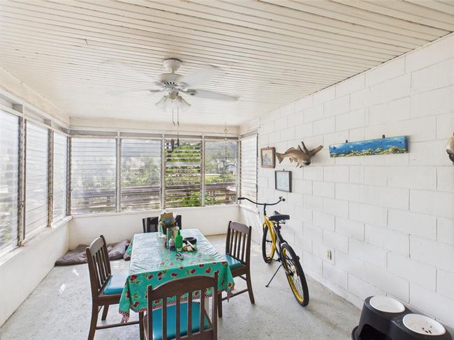 1429 S Mathis St, House other with 2 bedrooms, 1 bathrooms and null parking in Rockport TX | Image 5