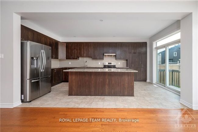 240 Trollius Way, House other with 6 bedrooms, 4 bathrooms and 4 parking in Gloucester ON | Image 8