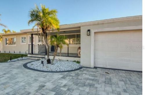 1866 Venetian Point Drive, Clearwater, FL, 33755 | Card Image