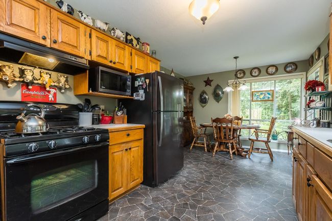 10945 Shaw Street, House other with 3 bedrooms, 3 bathrooms and 8 parking in Mission BC | Image 9