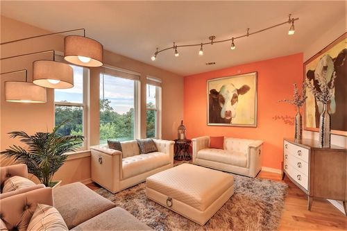 3048-1900 Barton Springs Rd, Austin, TX, 78704-1389 | Card Image