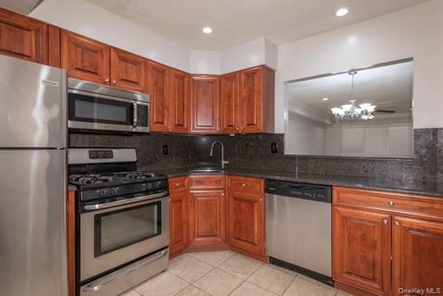 449-449 Lake Pointe Dr, Middle Island, NY, 11953-2073 | Card Image