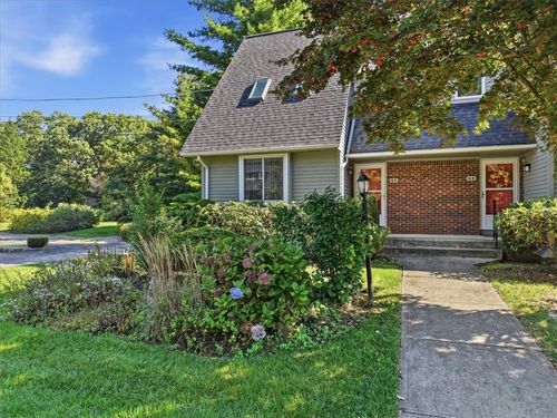 5f-125 Smith Ave, Greenville, RI, 02828-1637 | Card Image