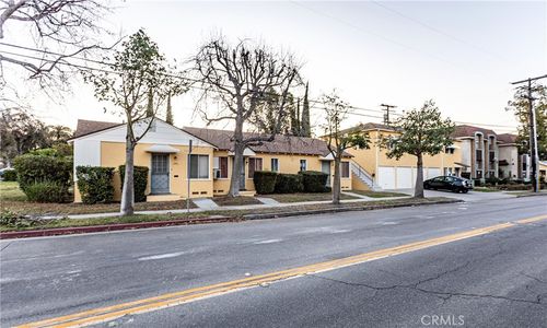 536 Concord St, Glendale, CA, 91203 | Card Image