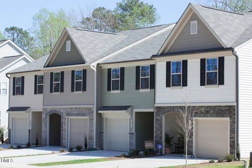 18 Hanging Moss Trl, Clayton, NC, 27527-8637 | Card Image