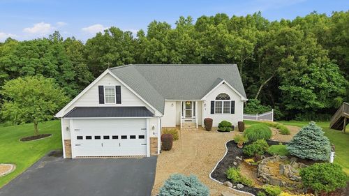 5 Patriot Way, Lowell, MA, 01854-1489 | Card Image