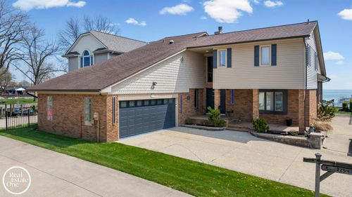 22539 Maple Street, St Clair Shores, MI, 48081 | Card Image