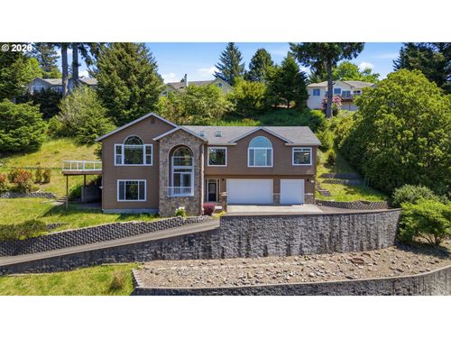 3562 Jake Mann Ln, Florence, OR, 97439-3030 | Card Image