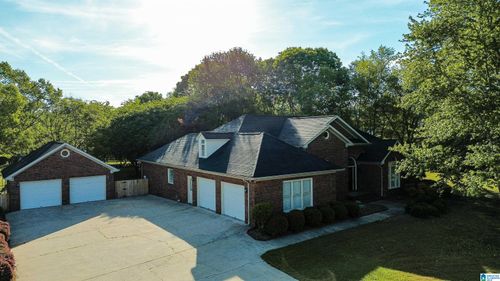 32 Mallard Cir, OXFORD, AL, 36203-3911 | Card Image