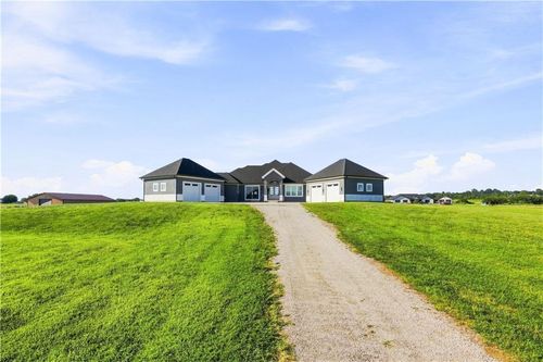 12006 E 195th St, Raymore, MO, 64083-8433 | Card Image