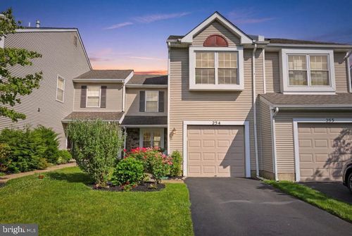254 Sequoia Dr, NEWTOWN, PA, 18940-9262 | Card Image