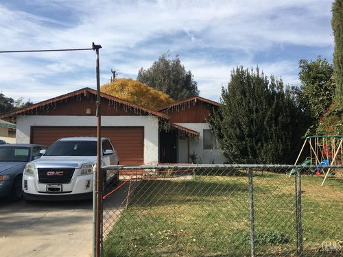 9008 Cheryl St, Lamont, CA, 93241 | Card Image