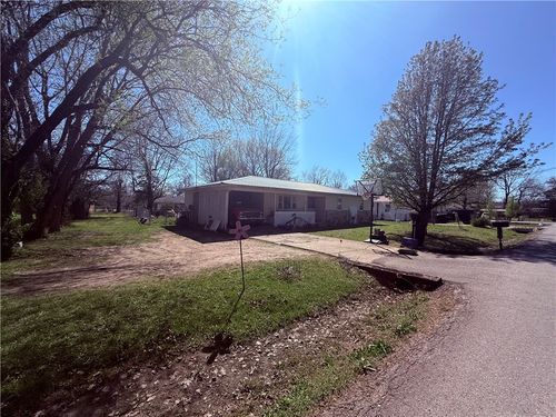 203 Saint George Ave, Berryville, AR, 72616-3415 | Card Image
