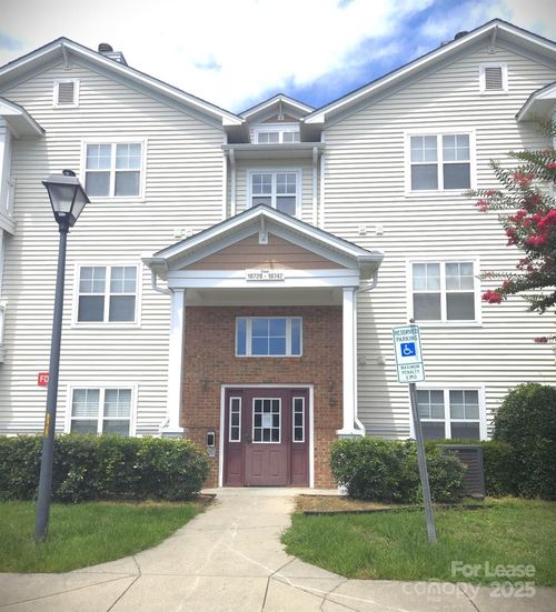 10738 Hill Point Ct, Charlotte, NC, 28262-2658 | Card Image