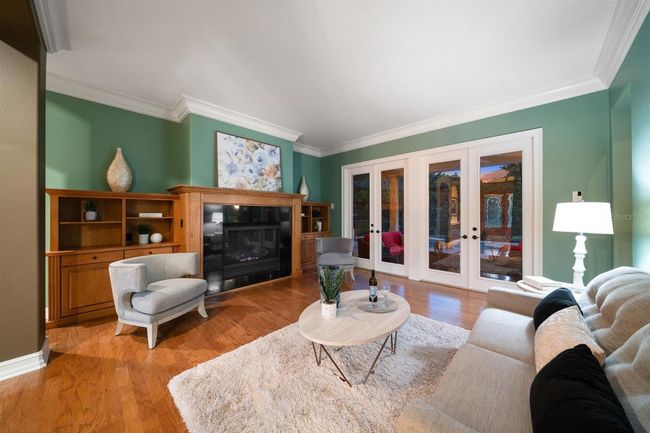 Living Room | Image 8