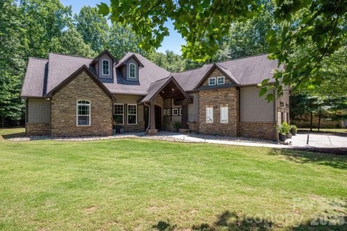 489 Evergreen Rd, Clover, SC, 29710-7055 | Card Image