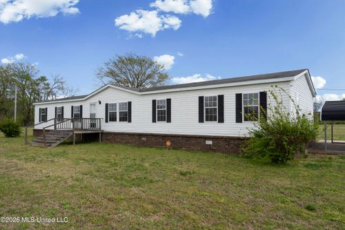 75 Katie Rd, Senatobia, MS, 38668-8202 | Card Image