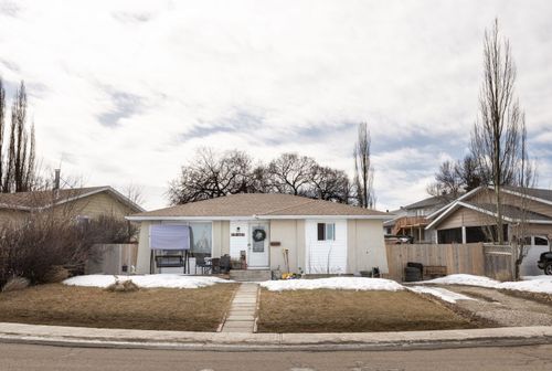 4416 54 Ave, Innisfail, AB, T4G1K6 | Card Image