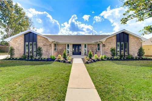 2609 Adams St, Alvin, TX, 77511-3803 | Card Image