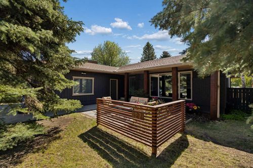 127 Parkglen Cres Se, Calgary, AB, T2J4L9 | Card Image