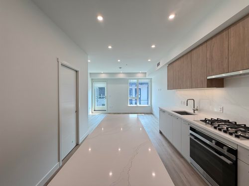 303-606 Madore Avenue, Coquitlam, BC, V3K0J6 | Card Image