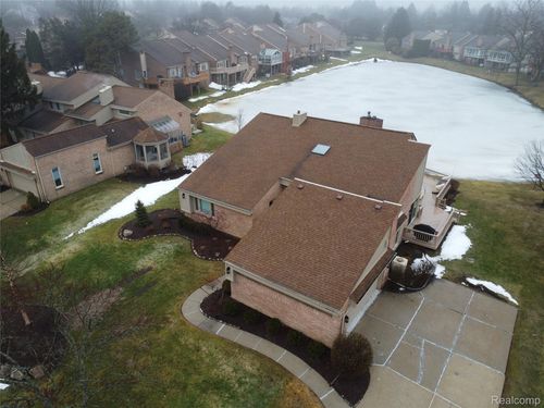 29801 Deer Run, Farmington Hills, MI, 48331-1981 | Card Image