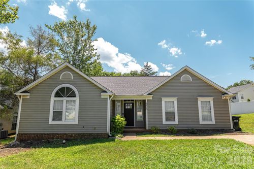 5423 Timbertop Ln, Charlotte, NC, 28215-7550 | Card Image