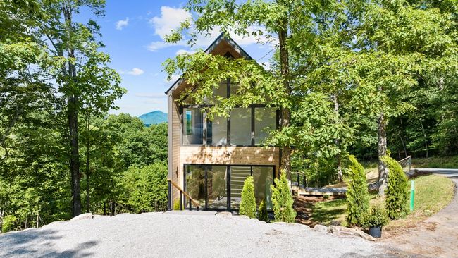 120 Brannon Rdg, Home with 3 bedrooms, 4 bathrooms and null parking in Young Harris GA | Image 9