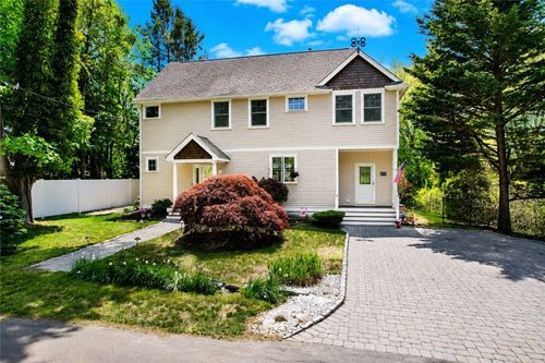 94 Daytona Ave, Narragansett, RI, 02882-4404 | Card Image