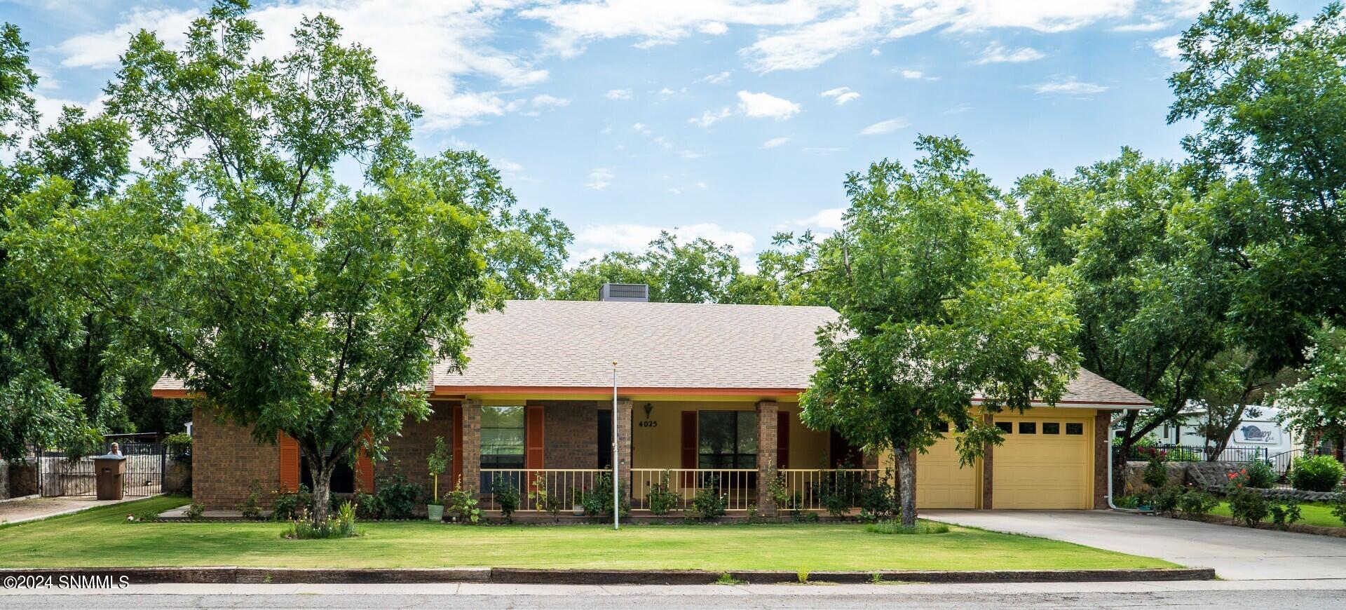 Mimosa Ln, Las Cruces, NM 88001