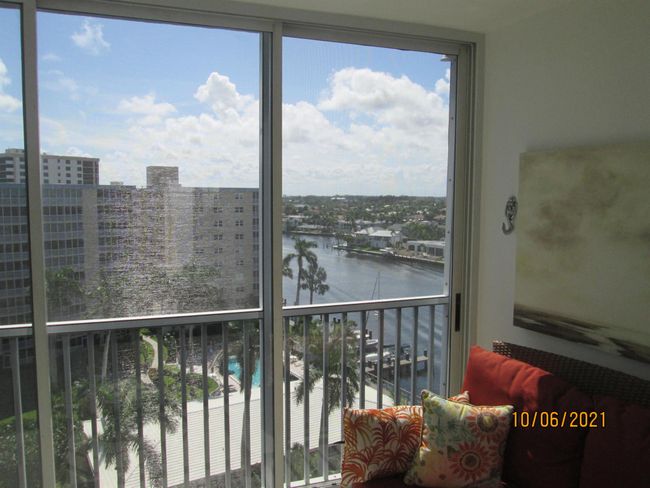 APT-1007 - 3212 S Ocean Blvd, Condo with 2 bedrooms, 2 bathrooms and null parking in Highland Beach FL | Image 35