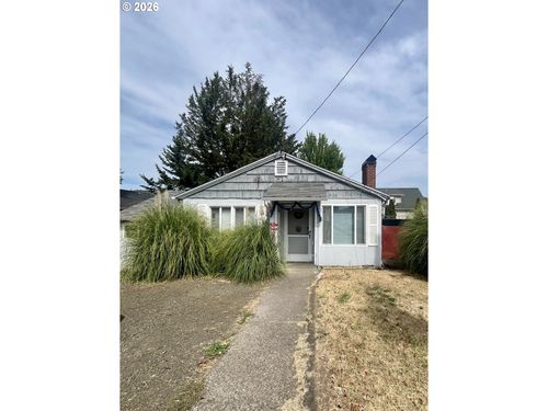 1443 Nw Fairmount St, Roseburg, OR, 97470-2065 | Card Image