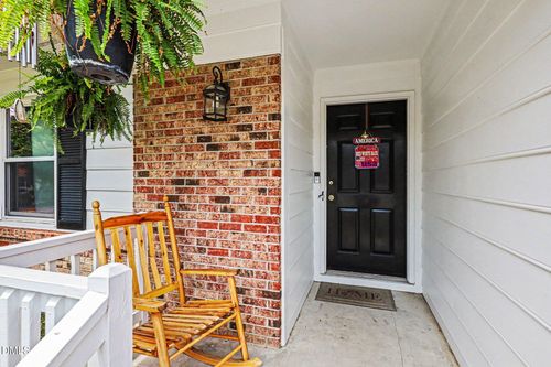 3228 Old Oak Ln, Hope Mills, NC, 28348-1703 | Card Image