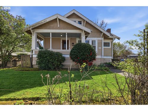 212 W 1st St, Newberg, OR, 97132-2916 | Card Image