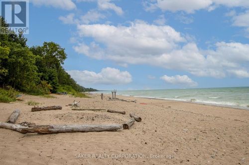 71247 Elizabeth St, Dashwood, ON, N0M1N0 | Card Image