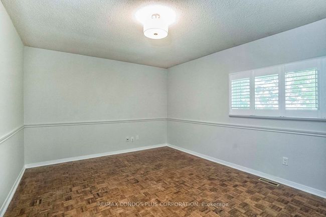 1681 Medallion Crt, House other with 5 bedrooms, 3 bathrooms and 4 parking in Mississauga ON | Image 29