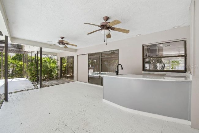 18504 Putters Pl, House other with 3 bedrooms, 2 bathrooms and null parking in TAMPA FL | Image 33