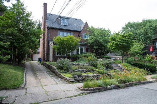 6214 Kentucky Ave, Pittsburgh, PA, 15206-4270 | Card Image