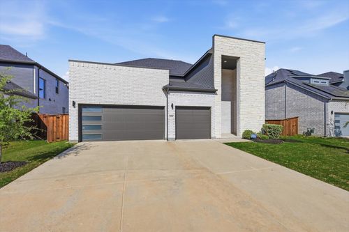 924 Newcastle Dr, Allen, TX, 75013-5552 | Card Image