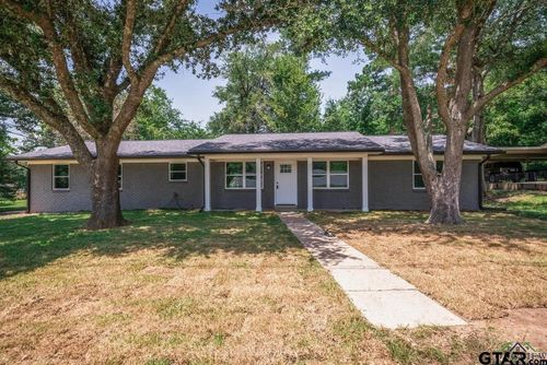 405 S Pecan St, White Oak, TX, 75693-1825 | Card Image