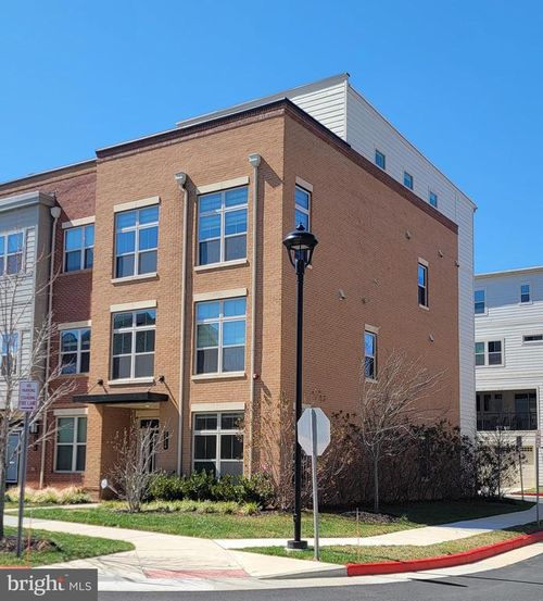 3754 Mayors Way, FAIRFAX, VA, 22030-4751 | Card Image