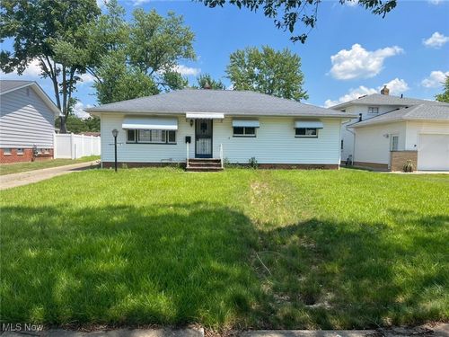 5969 Marra Dr, Bedford Heights, OH, 44146-3024 | Card Image