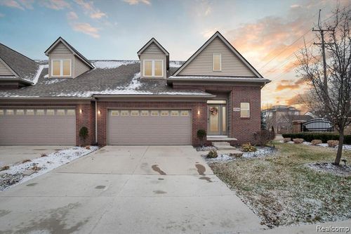 42384 Gateway Dr, Plymouth, MI, 48170-5440 | Card Image