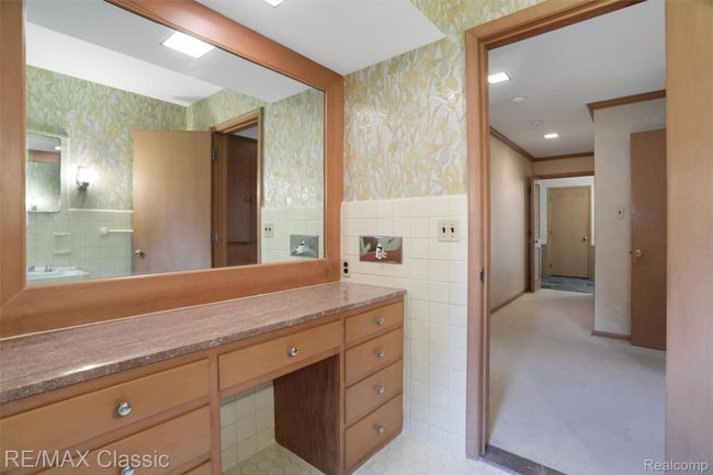 Full bath vanity | Image 22