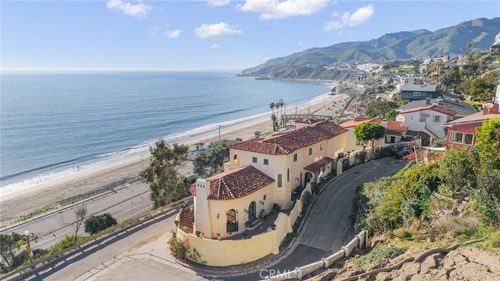 17501 Castellammare Dr, Pacific Palisades, CA, 90272-4172 | Card Image