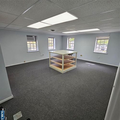 445 W Main St, Wyckoff, NJ, 07481-1447 | Card Image