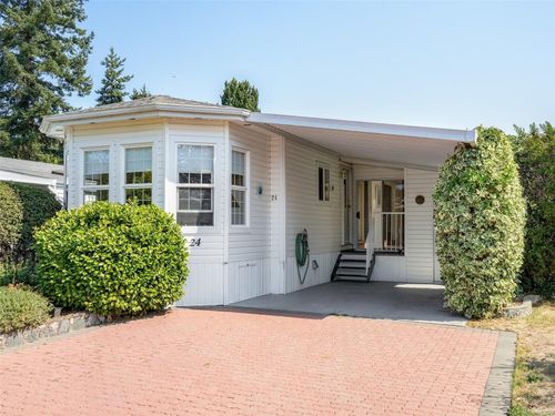 24-7401 Central Saanich Rd, Central Saanich, BC, V8M2B5 | Card Image