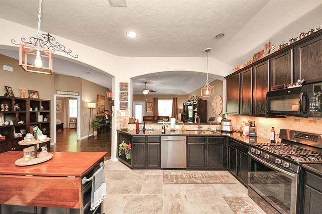 Kitchen | Image 26