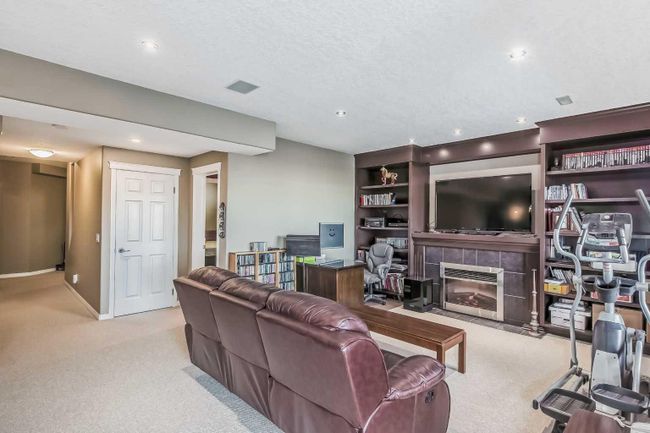 110 Kincora Heights Nw, Home with 5 bedrooms, 3 bathrooms and 5 parking in Calgary AB | Image 40