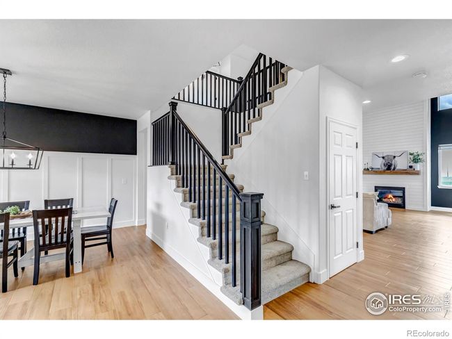 Dramatic entry with open floor plan! | Image 6
